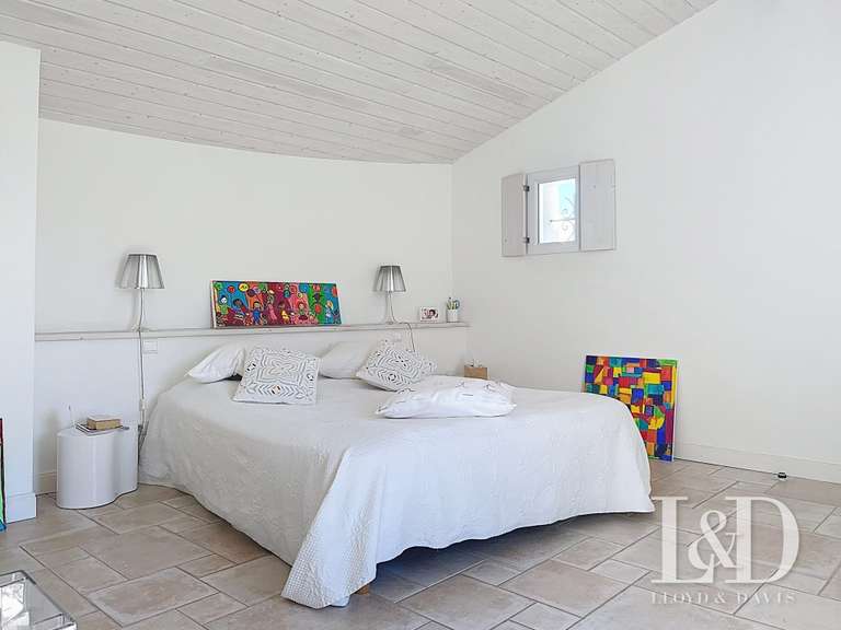 Maison Saint-Sulpice-de-Royan - 3 chambres - 203m²