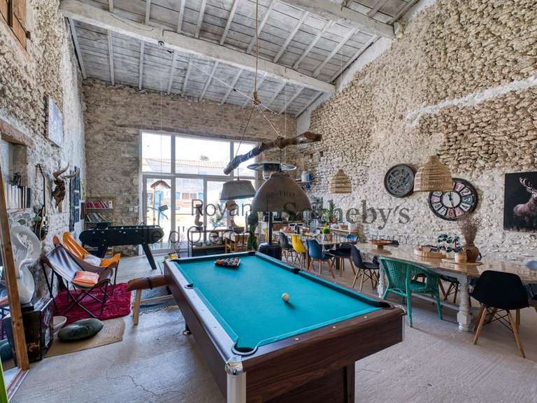 Maison Saint-Sulpice-de-Royan - 11 chambres - 530m²