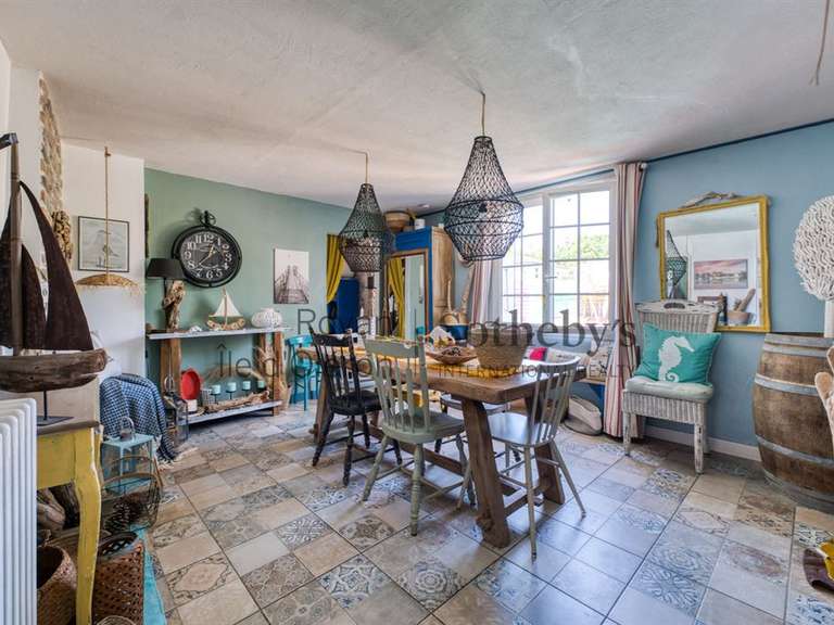 Maison Saint-Sulpice-de-Royan - 11 chambres - 530m²