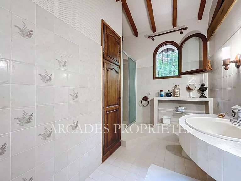 Maison Saint-Sulpice-et-Cameyrac - 4 chambres - 180m²