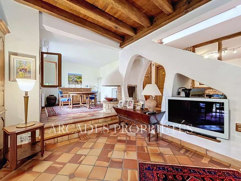 Maison Saint-Sulpice-et-Cameyrac - 4 chambres - 180m²