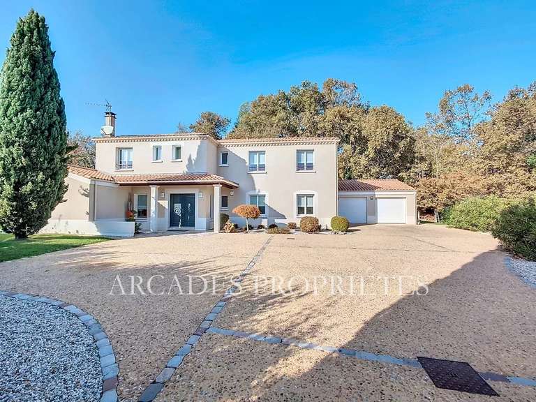 Maison Saint-Sulpice-et-Cameyrac - 5 chambres - 343m²