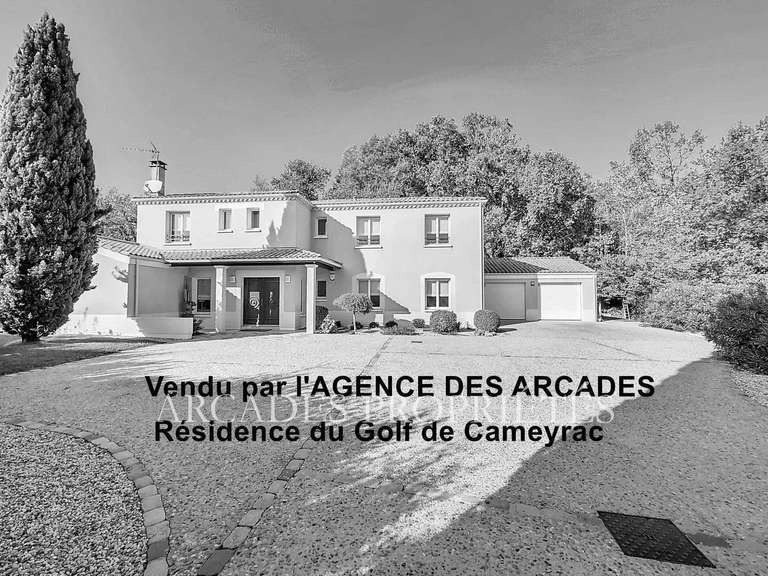 Maison Saint-Sulpice-et-Cameyrac - 5 chambres - 343m²