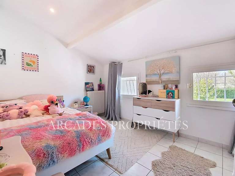 Maison Saint-Sulpice-et-Cameyrac - 5 chambres - 212m²