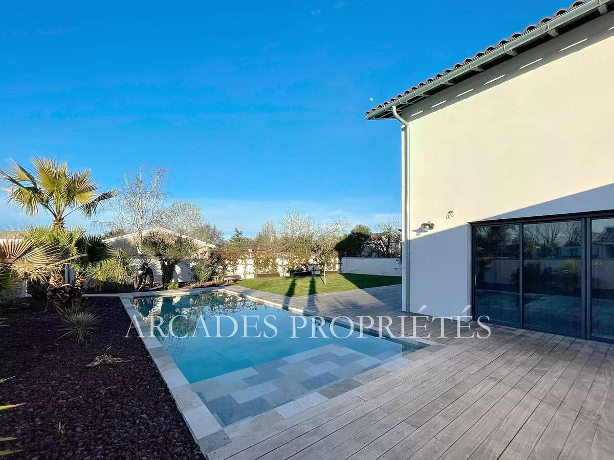 Maison Saint-Sulpice-et-Cameyrac