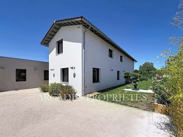 Maison Saint-Sulpice-et-Cameyrac - 4 chambres - 250m²