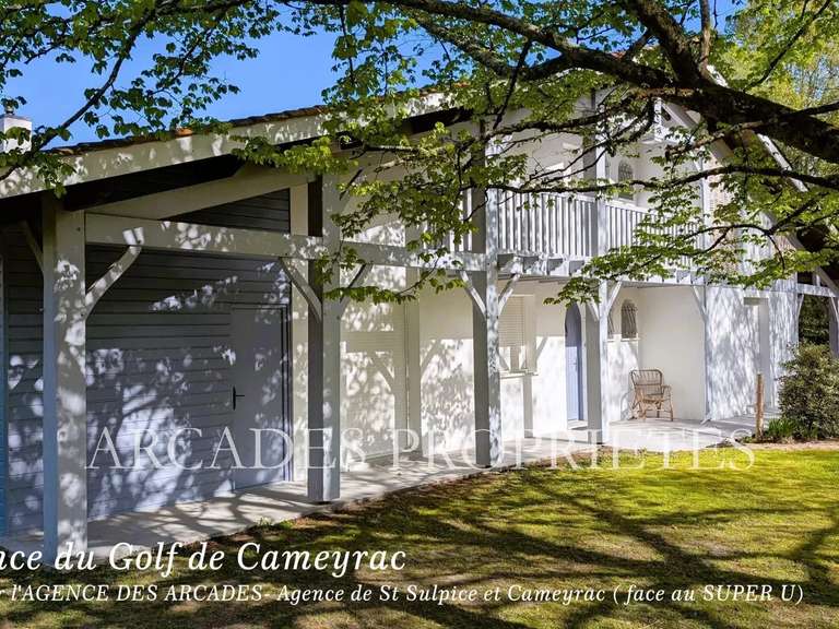 Maison Saint-Sulpice-et-Cameyrac - 4 chambres - 209m²