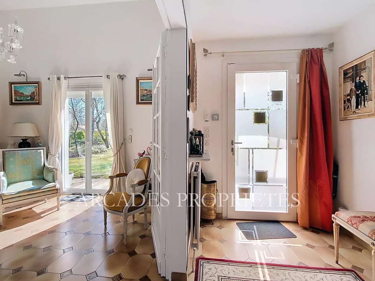 House Saint-Sulpice-et-Cameyrac