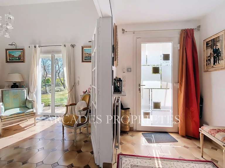 Maison Saint-Sulpice-et-Cameyrac - 4 chambres - 194m²