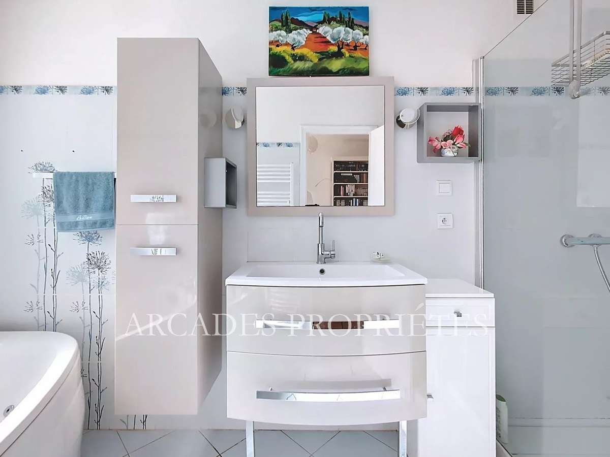 House Saint-Sulpice-et-Cameyrac