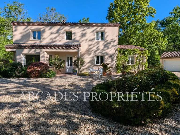 Maison Saint-Sulpice-et-Cameyrac - 4 chambres - 210m²