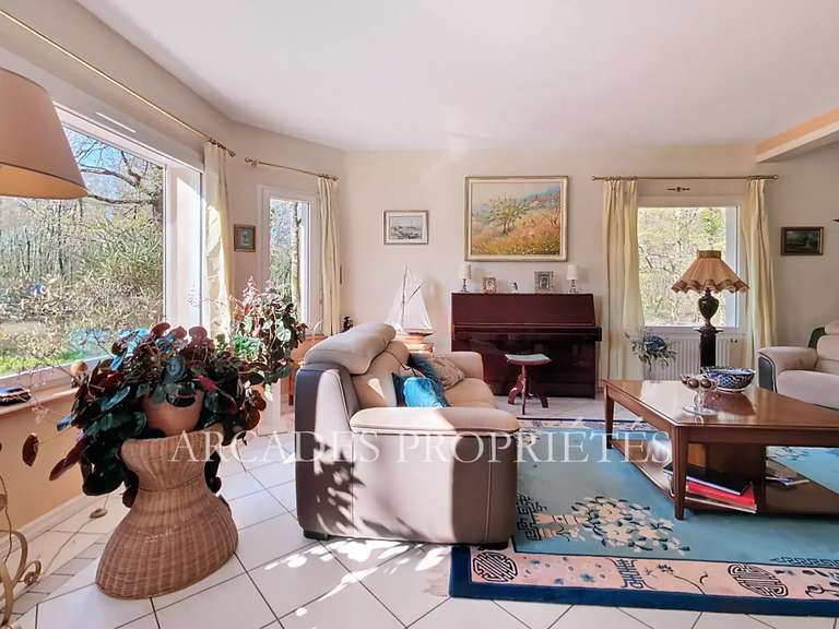 Maison Saint-Sulpice-et-Cameyrac - 4 chambres - 210m²