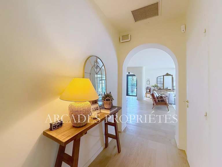 Maison Saint-Sulpice-et-Cameyrac - 3 chambres - 180m²