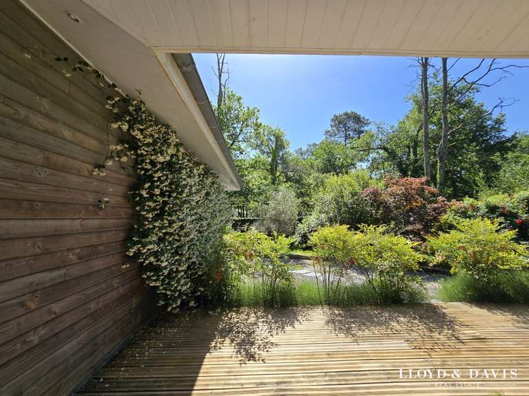 Maison Saint-Sulpice-et-Cameyrac - 3 chambres - 160m²