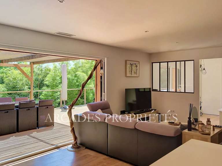 Maison Saint-Sulpice-et-Cameyrac - 165m²