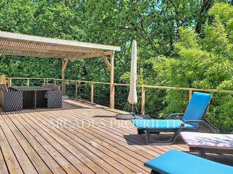 Maison Saint-Sulpice-et-Cameyrac - 165m²