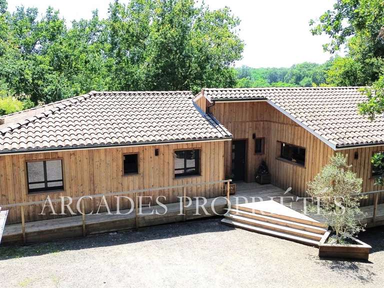 Maison Saint-Sulpice-et-Cameyrac - 165m²