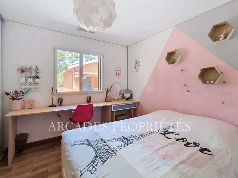 Maison Saint-Sulpice-et-Cameyrac - 165m²