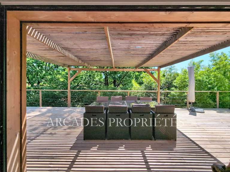 Maison Saint-Sulpice-et-Cameyrac - 165m²