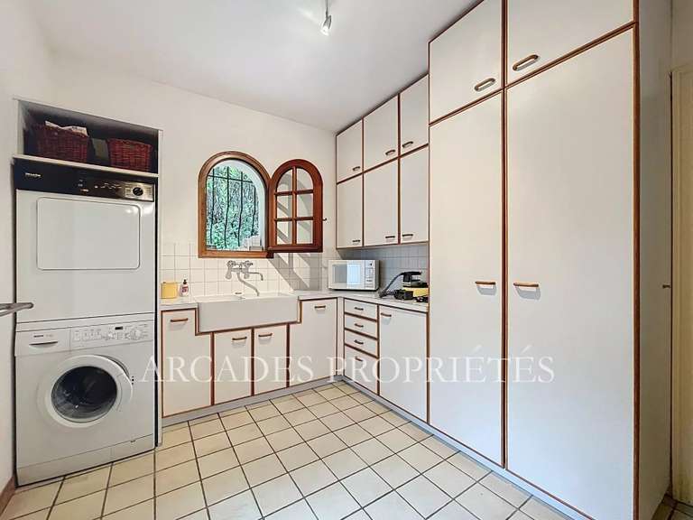 Maison Saint-Sulpice-et-Cameyrac - 4 chambres - 180m²