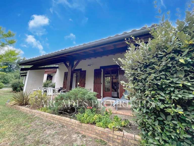 Maison Saint-Sulpice-et-Cameyrac - 4 chambres - 180m²