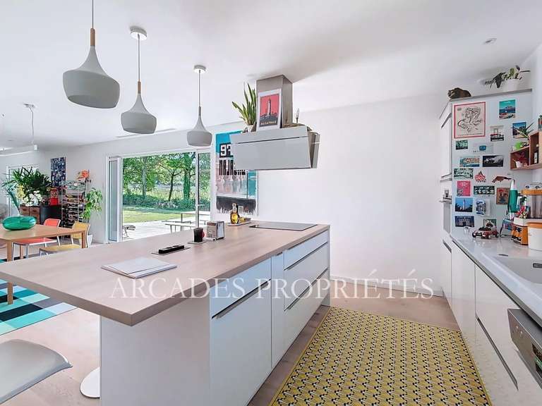 Villa Saint-Sulpice-et-Cameyrac - 4 chambres - 5000m²