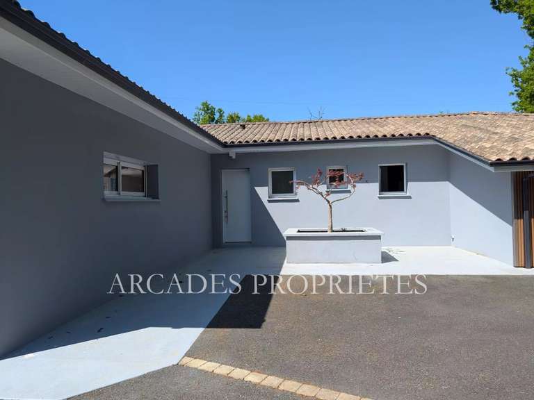 Villa Saint-Sulpice-et-Cameyrac - 4 chambres - 5000m²