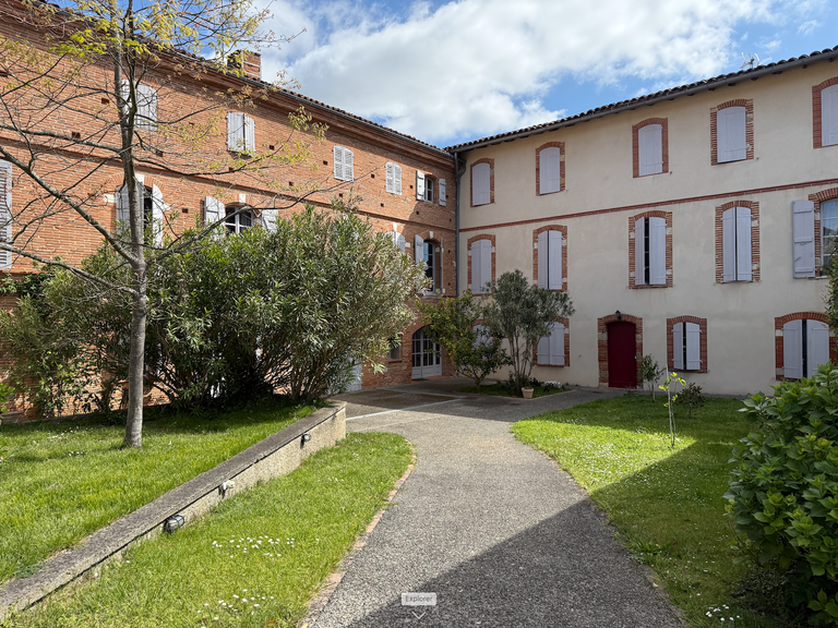 Maison Saint-Sulpice-sur-Lèze - 740m²