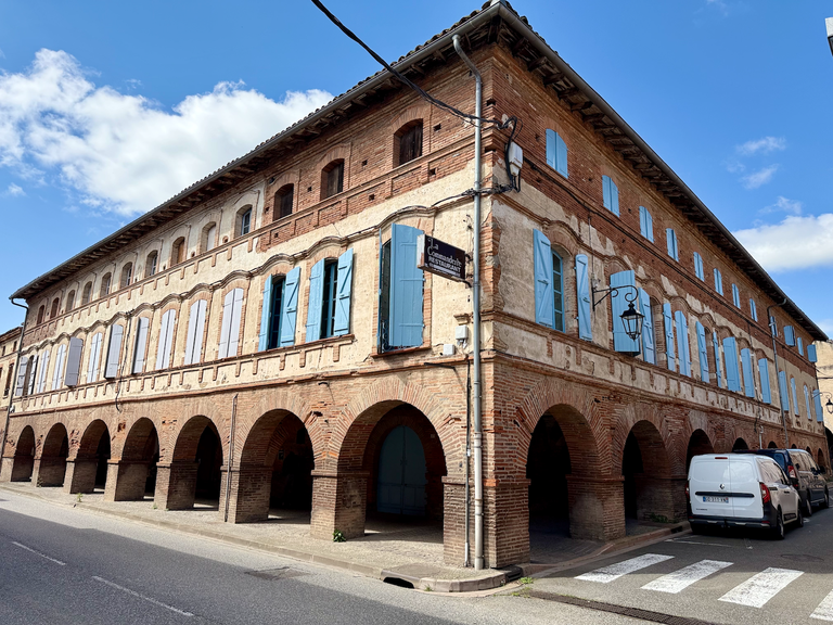 Maison Saint-Sulpice-sur-Lèze - 740m²