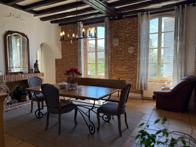 Maison Saint-Sulpice-sur-Lèze - 740m²