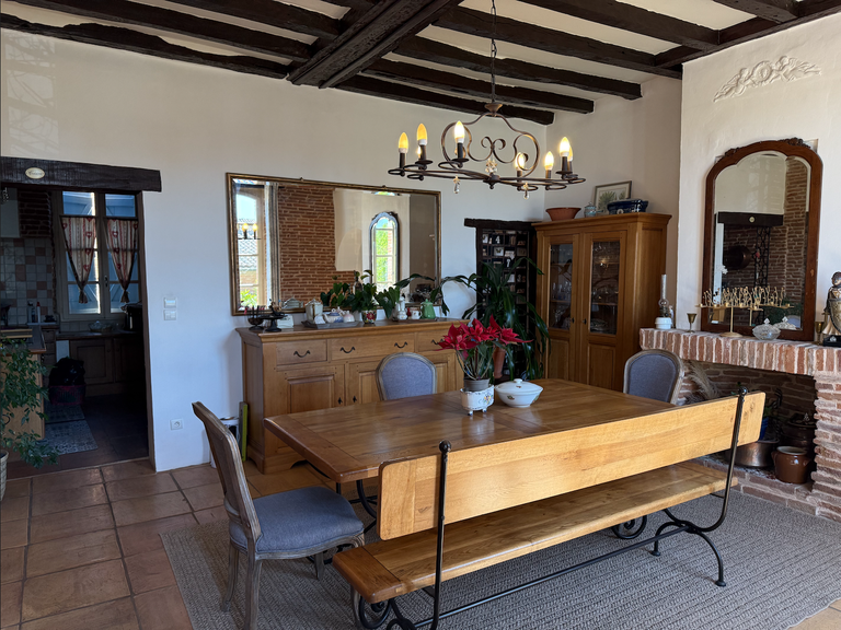 Maison Saint-Sulpice-sur-Lèze - 740m²