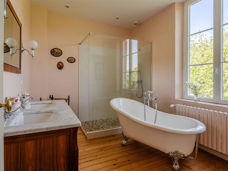 House Saint-Sylvestre-de-Cormeilles - 6 bedrooms - 200m²