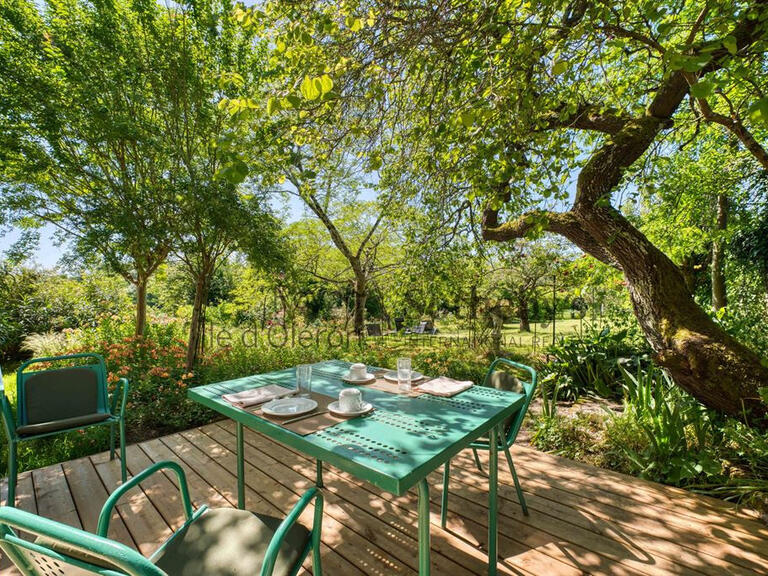 Maison Saint-Thomas-de-Conac - 9 chambres - 458m²