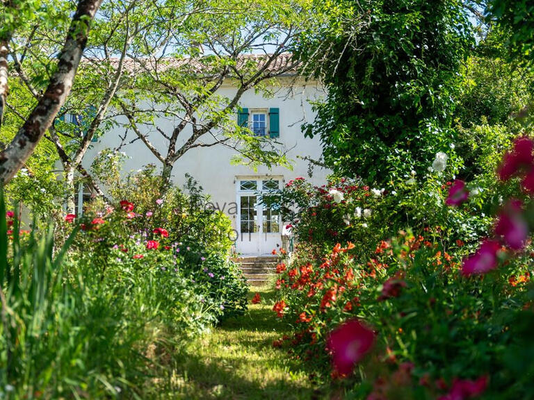 Maison Saint-Thomas-de-Conac - 9 chambres - 458m²