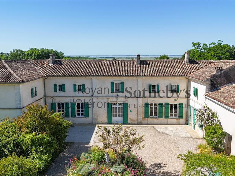 Maison Saint-Thomas-de-Conac - 9 chambres - 458m²