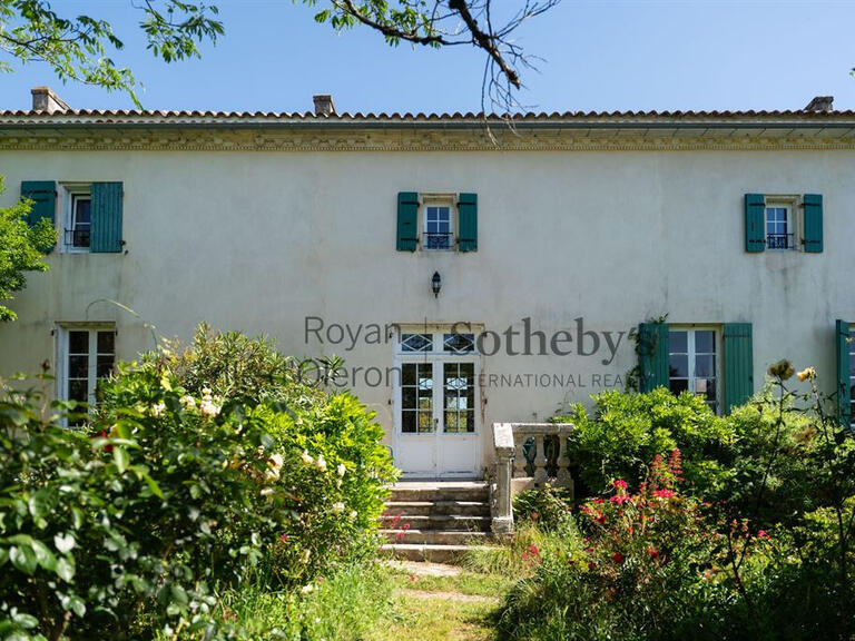 Maison Saint-Thomas-de-Conac - 9 chambres - 458m²