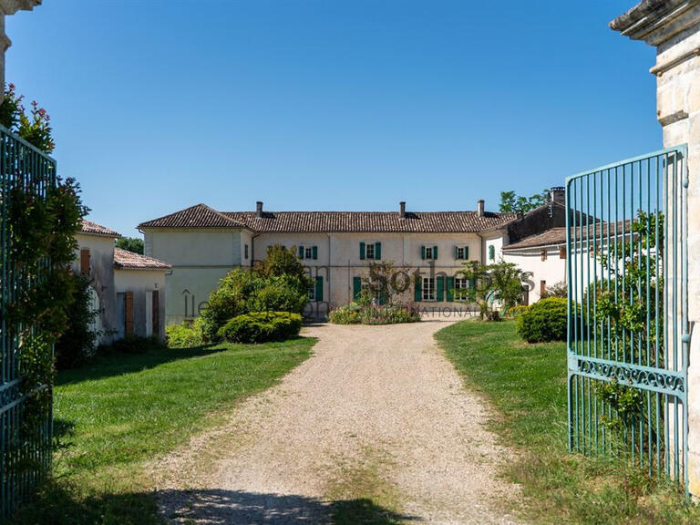 Maison Saint-Thomas-de-Conac - 9 chambres - 458m²