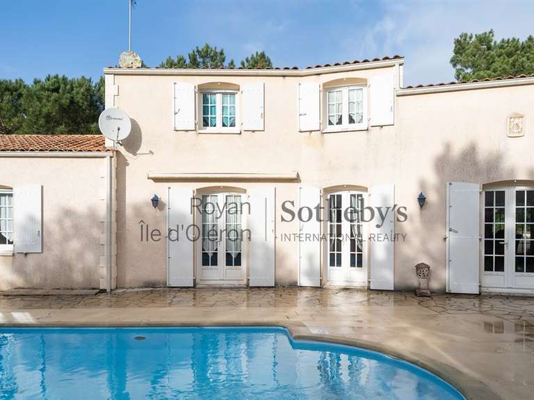 Maison Saint-Trojan-les-Bains - 3 chambres - 150m²