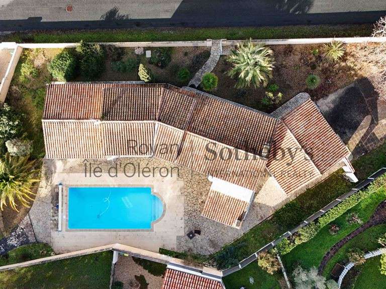 Maison Saint-Trojan-les-Bains - 3 chambres - 150m²