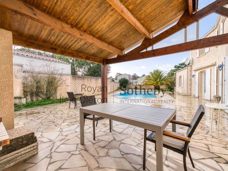 Maison Saint-Trojan-les-Bains - 3 chambres - 150m²