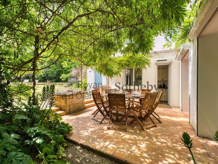 Maison Saint-Trojan-les-Bains - 5 chambres - 151m²