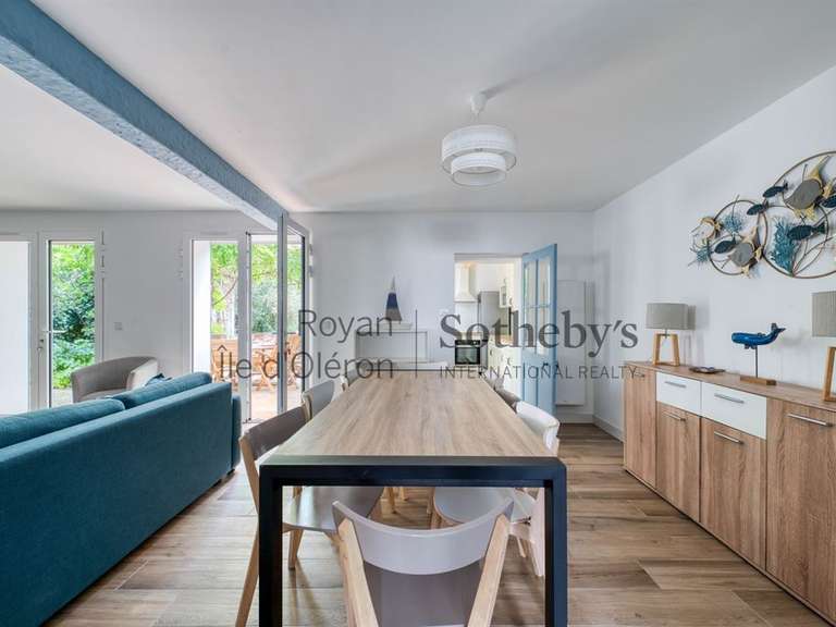 Maison Saint-Trojan-les-Bains - 5 chambres - 151m²