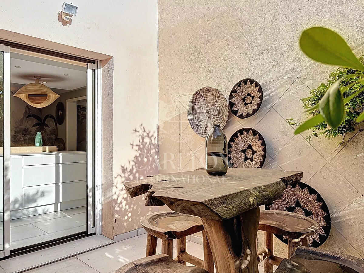 House Saint-Tropez