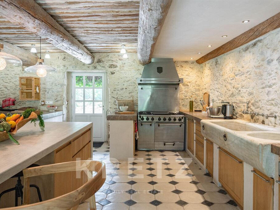 House Saint-Tropez