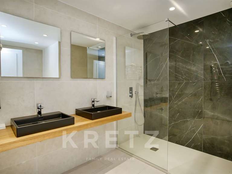 House Saint-Tropez - 4 bedrooms - 235m²