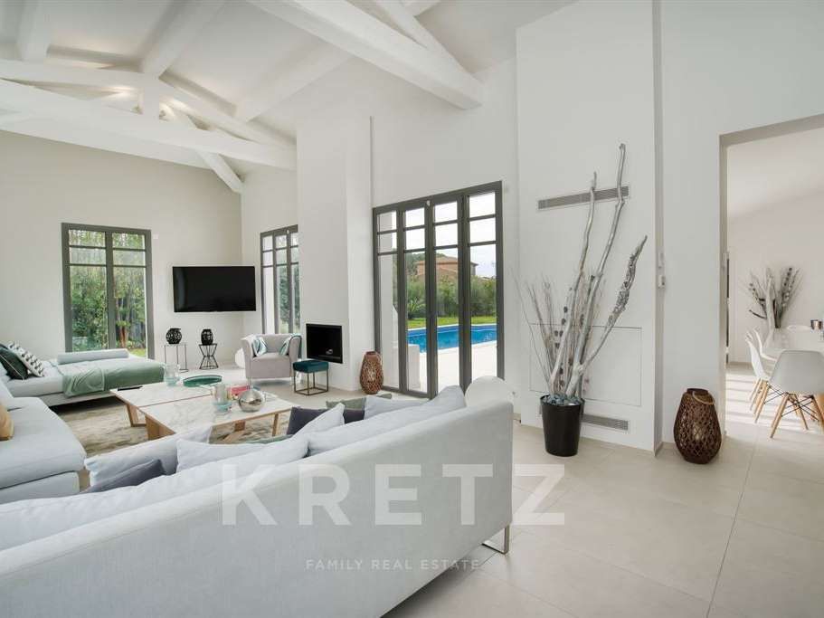 House Saint-Tropez