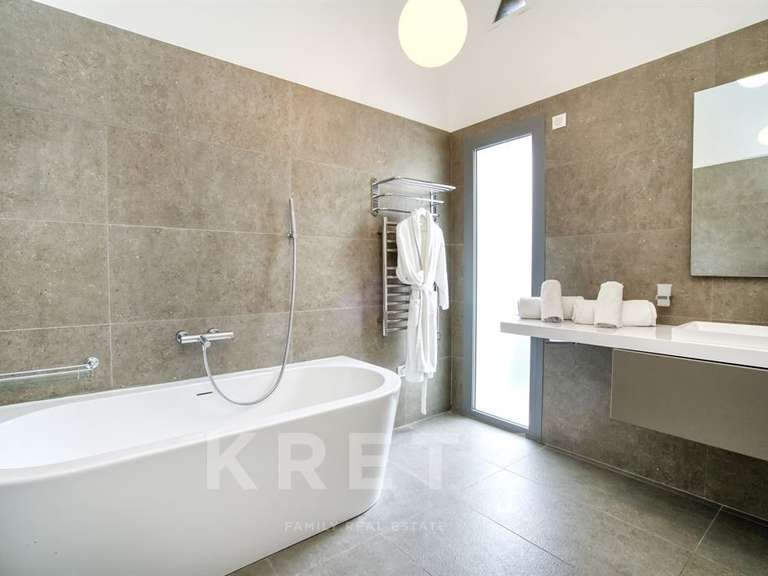 House Saint-Tropez - 4 bedrooms - 235m²