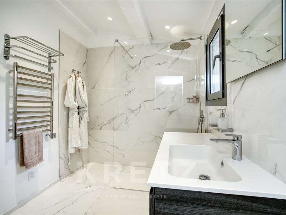 House Saint-Tropez