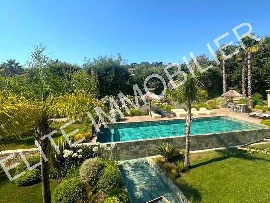 Maison Saint-Tropez - 7 chambres - 390m²