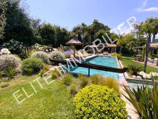 Maison Saint-Tropez - 7 chambres - 390m²